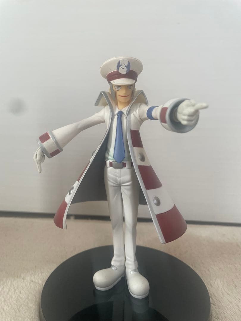 ポケモン　サブウェイマスター　クダリ　フィギュア