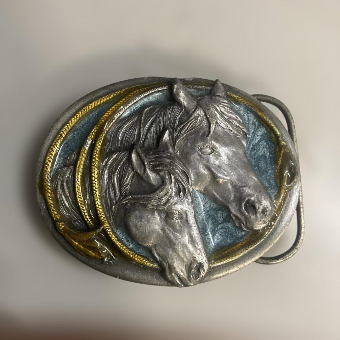 6073]ヴィンテージ 1983年 シスキュー 馬 バックル ウエスタン