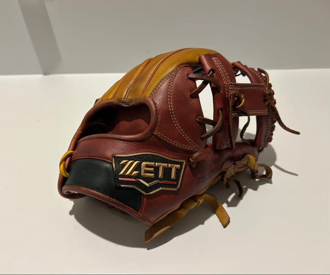 ★ZETT プロステイタス　軟式　内野手★