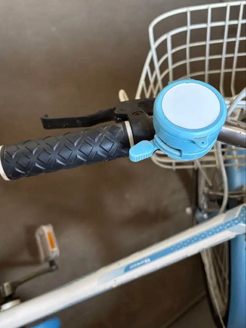 アサヒサイクル 子供用自転車 ホワイト/ブルー 前面バスケット付き 24インチ