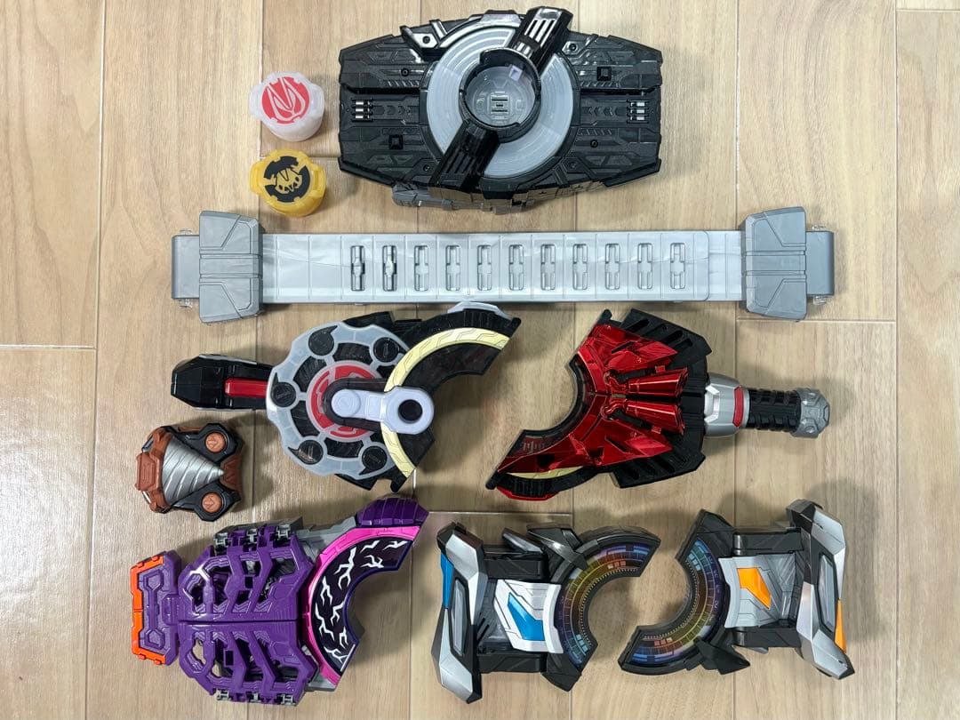 仮面ライダーギーツ 変身ベルト DXデザイアドライバー コマンドツインバックル