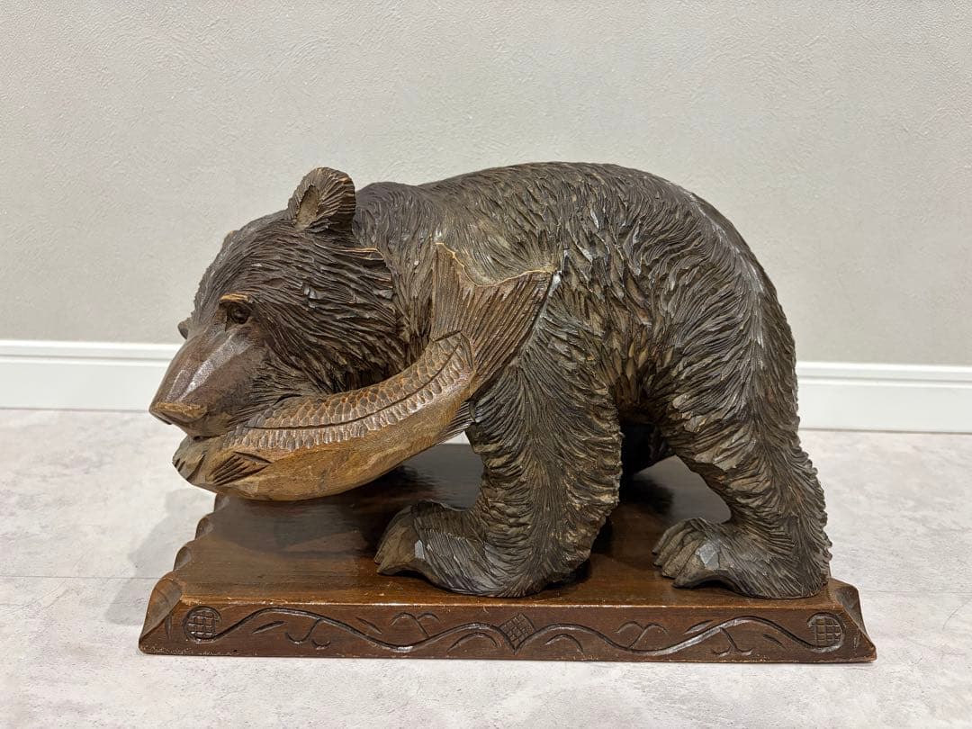 木製クマの彫刻　木彫り　熊　1967年もしくは1969年製　山峰作　昭和レトロ