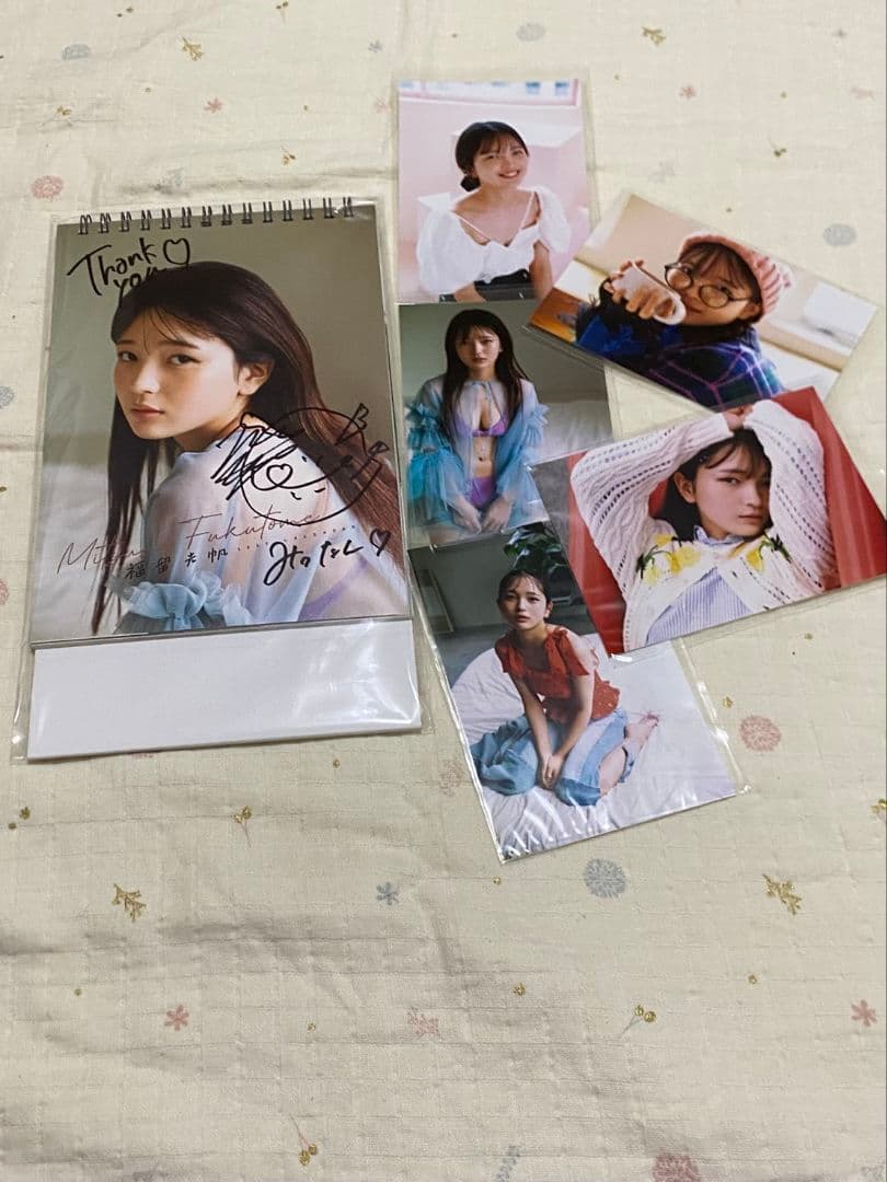 直筆サイン入り 福留光帆 卓上カレンダー 2025年 イベント限定生写真5枚付き