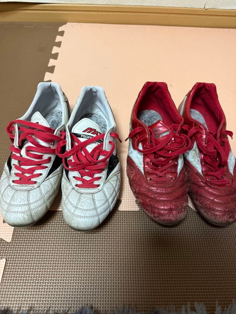 Mizuno Morelia サッカーシューズ 赤/白　2足セット
