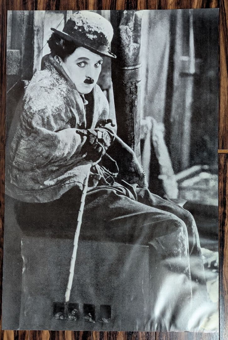 チャップリン モノクロ ポスター