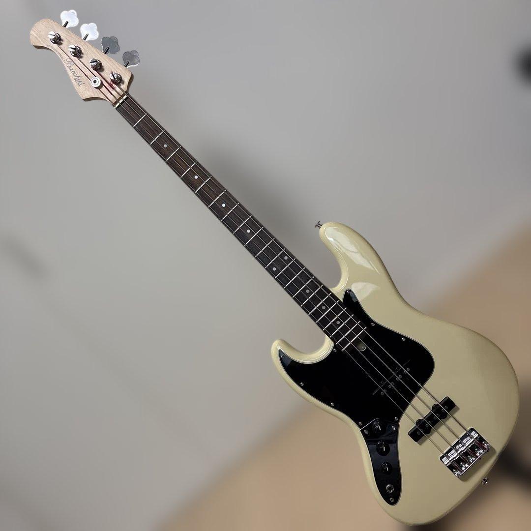 Bacchus bjb-1r-lh エレキベース アイボリー