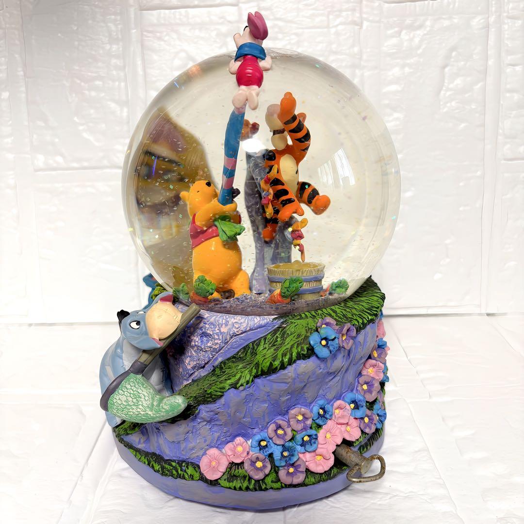 ディズニー　くまのプーさん　スノードーム　オルゴール