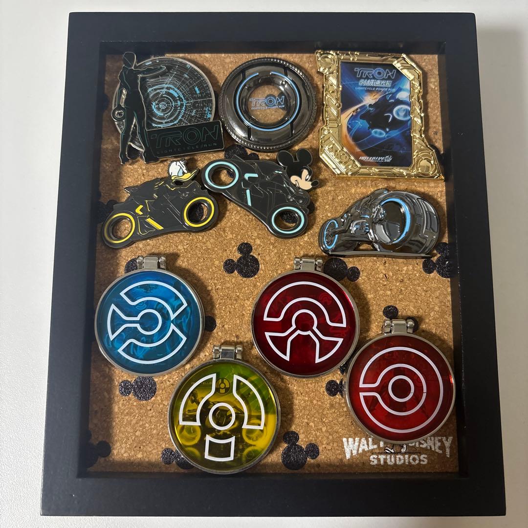 ディズニー　トロン ピンバッジセット 10点