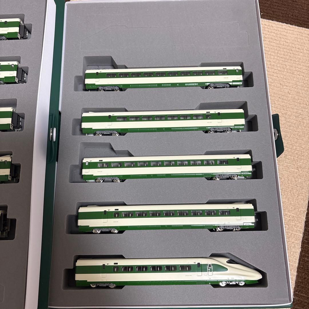 KATO 10-1807 E2系1000番台(200系カラー)10両セット