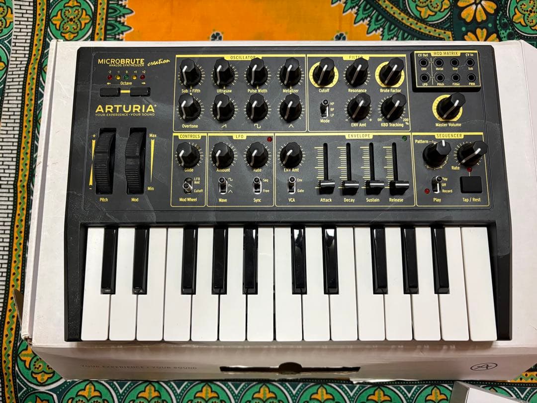 鍵盤楽器 Arturia MicroBrute creation