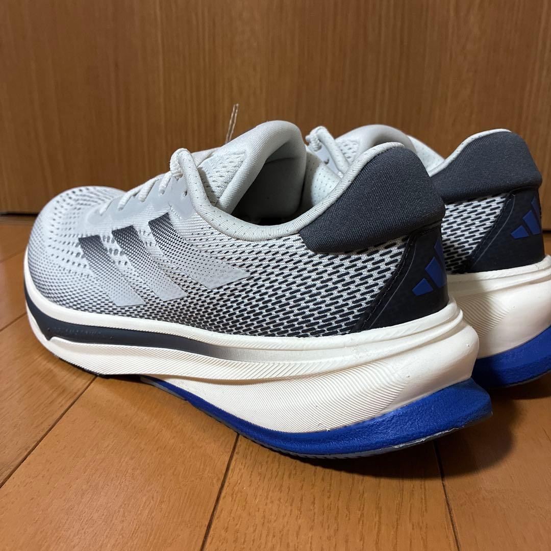 アディダス ランニングシューズ　スーパーノヴァ ライズ　　　　ID3584