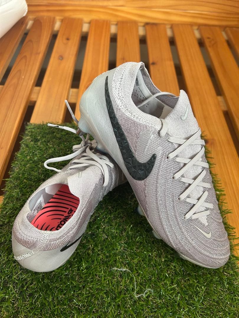 ナイキ　ファントム GX 2 エリート SG-PRO P 24.5 取り替え式