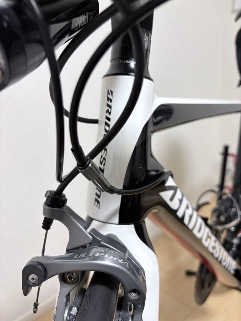 BRIDGESTONE RS9ロードバイク ホワイト/ブラック 日本限定30台