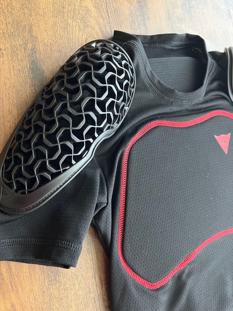 ダイネーゼ SCARABEO PRO TEE プロテクター　サイズJM（子供用）