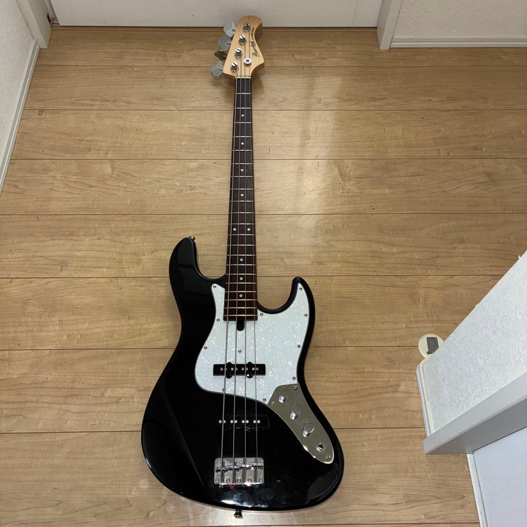 バッカス　ユニバースシリーズ　ジャズベースタイプベースギター　調整済み