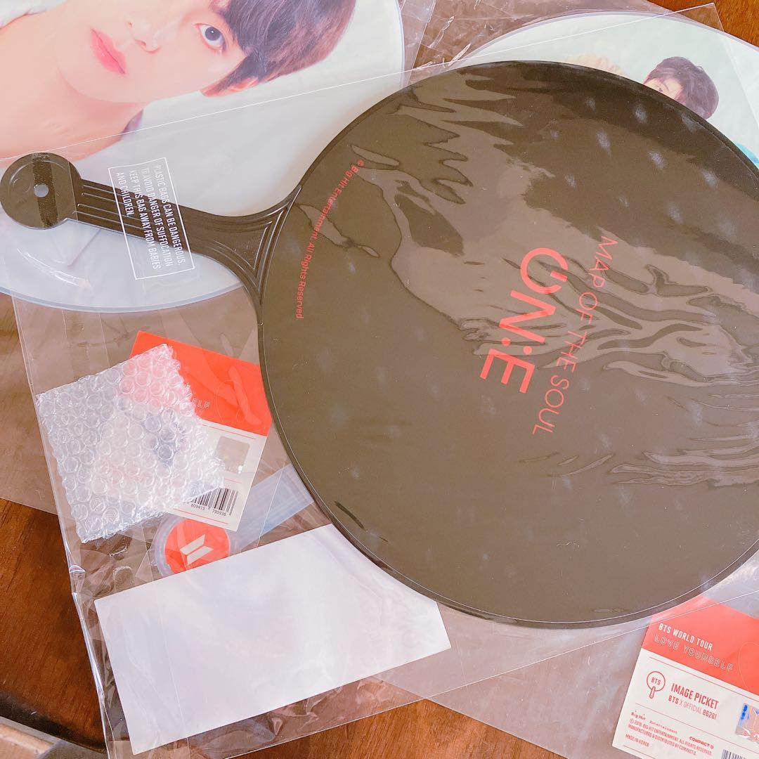 うちわ テテ テヒョン TATA 公式 グッズ BTS BT21 tinytan