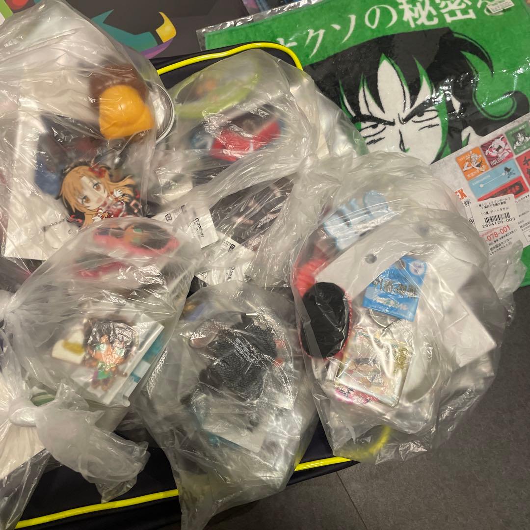 雑貨　アニメ　グッズ　まとめ売り　300点以上