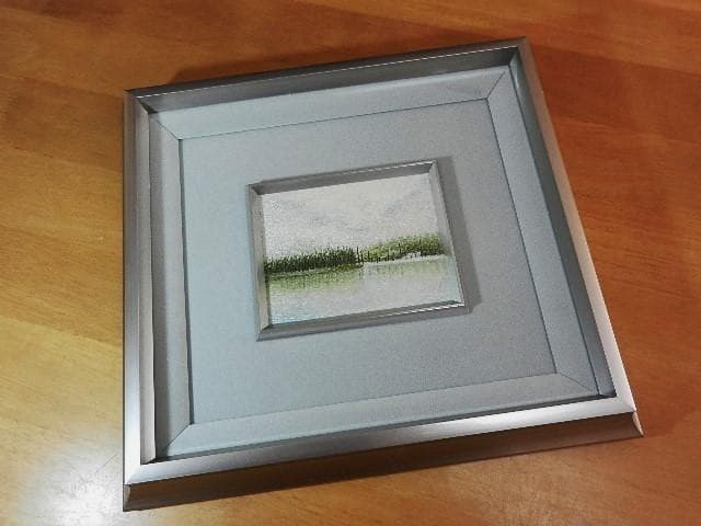 刺繍絵画「水辺の風景」（額（絵）縦３０．５㌢×横３３㌢（９．５×１２．５））