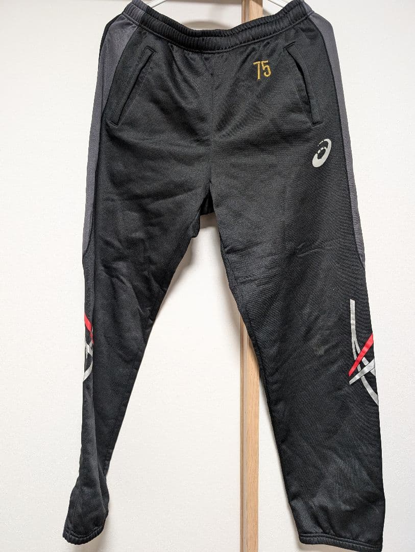 広島皆実サッカー部　移動着ジャージ　上下