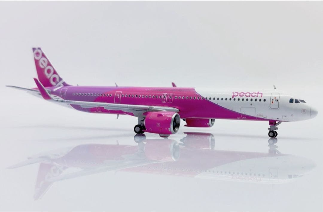 Peach Airbus A321 neo ※最終値下げ