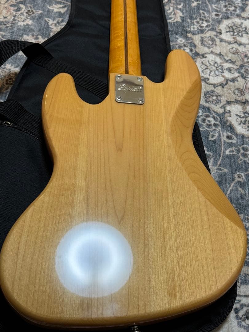 Squier Classic Vibe 70s Jazz Bass V 5弦