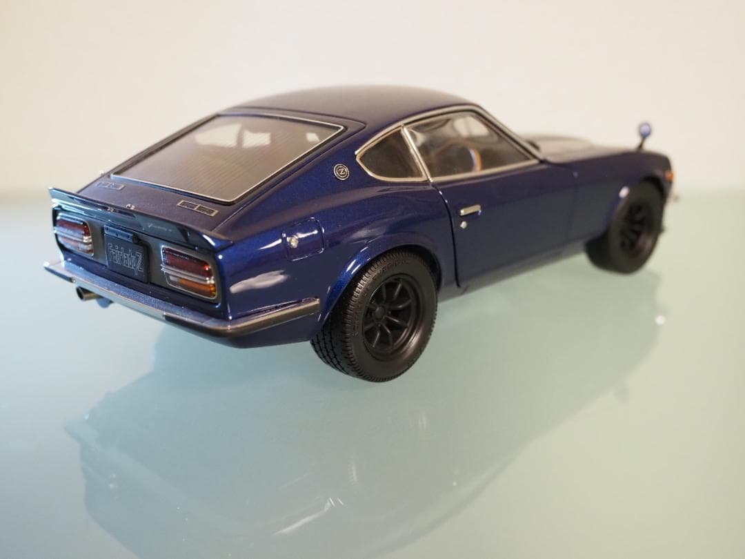 京商 1/18 日産 フェアレディ Z S30 ブルーメタリック 初期版