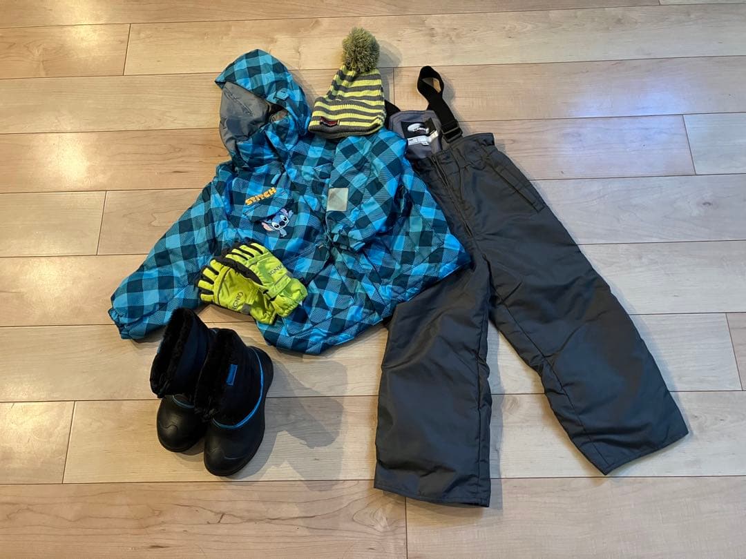 お値下げ　ボードウェア　ディズニースティッチ　スノーブーツ　ニット帽　5点セット