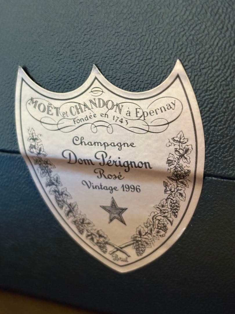 ドンペリ　ロゼ　ヴィンテージ　1996年　ほぼ半額　未開封　箱付　セラー保管