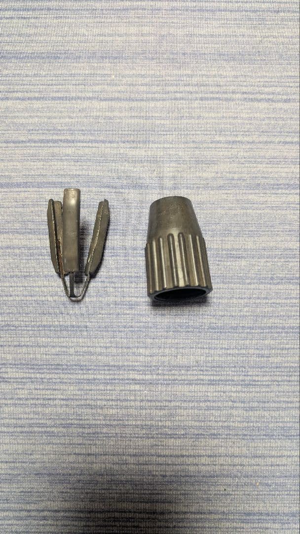 フェザーウェイトチャンピオングリップ 欠けあり