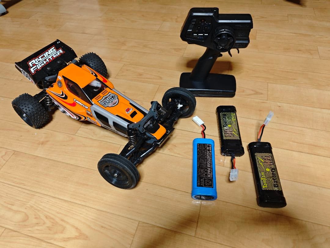 タミヤ　ラジコン　dt-03バギー