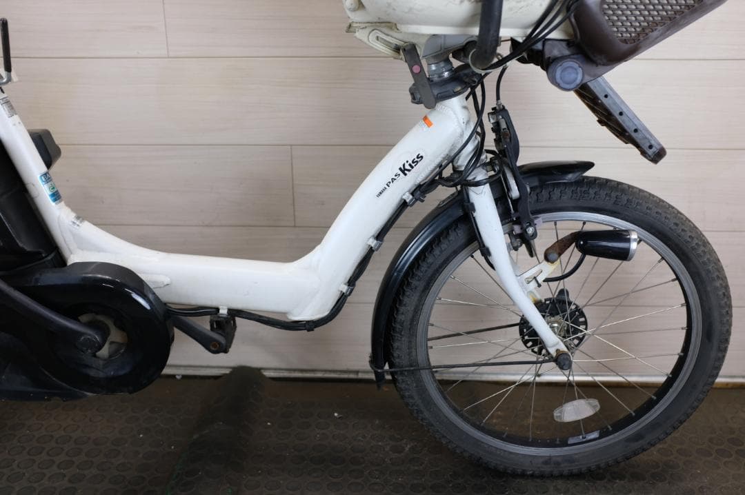 電動自転車ヤマハPAS　KISS　20インチ　3段　12.8Ah充電器あり