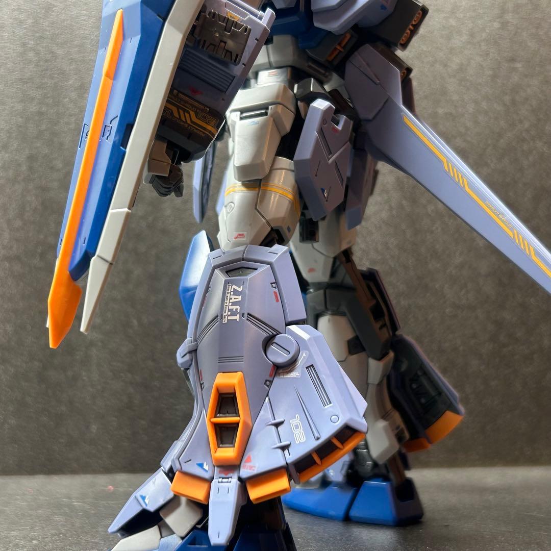 MG デュエルガンダム　アサルトシュラウド　完成品　ジャンク品