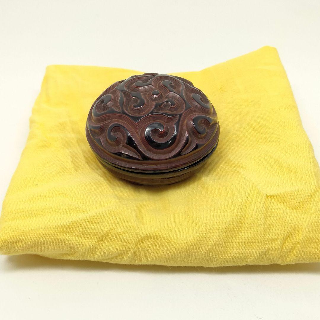 H389 中国 堆朱屈輪香合 茶道具 具利堆黒彫漆 　FF