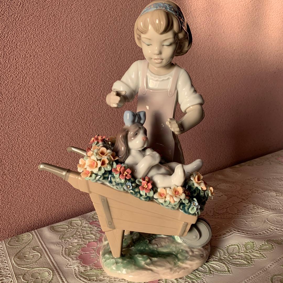 リヤドロ　9133  お散歩しようね