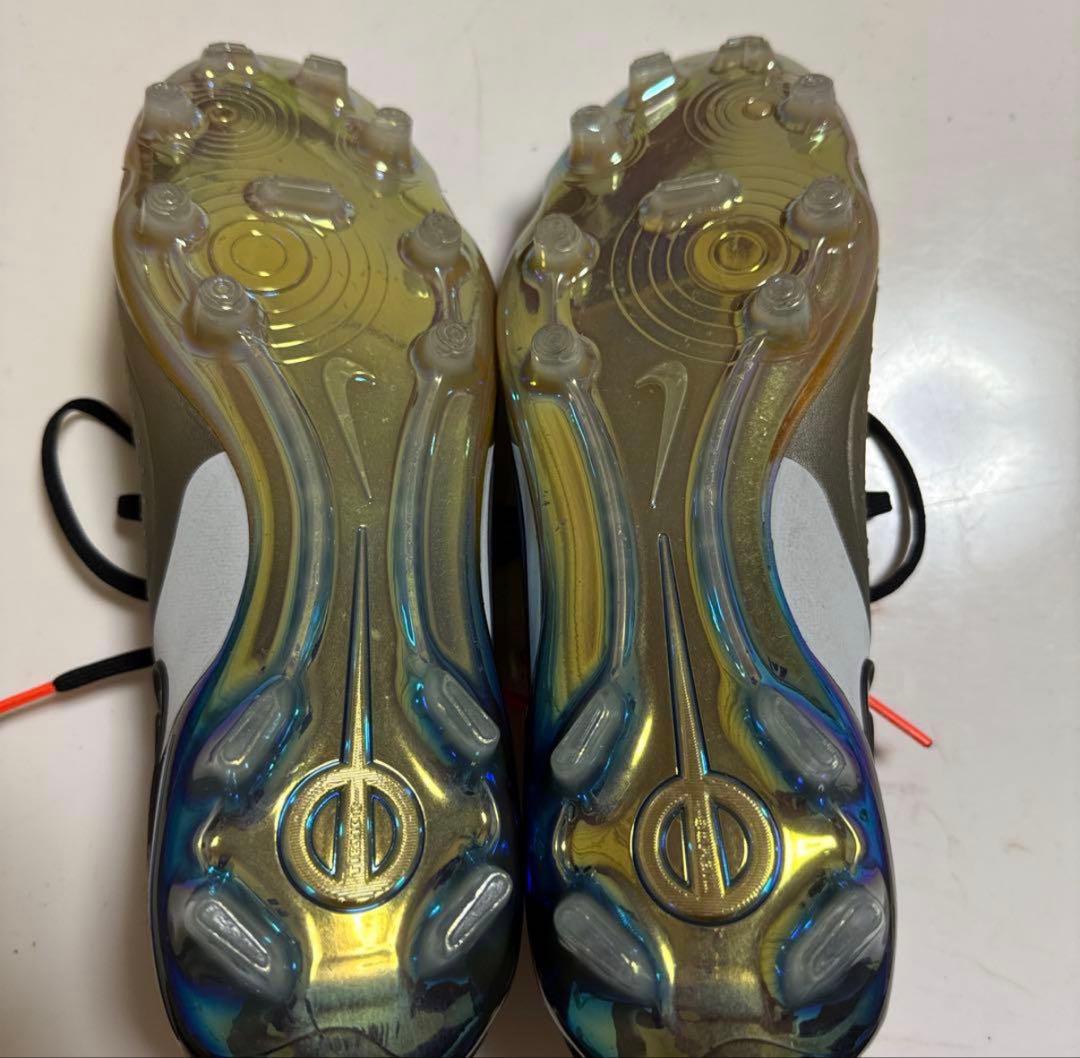 Nike ティエンポレジェンド10ゴールド
