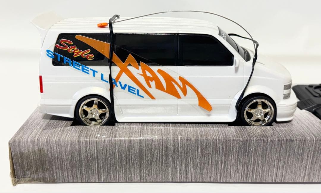 トイコー　ラジコン　シボレーアストロバン