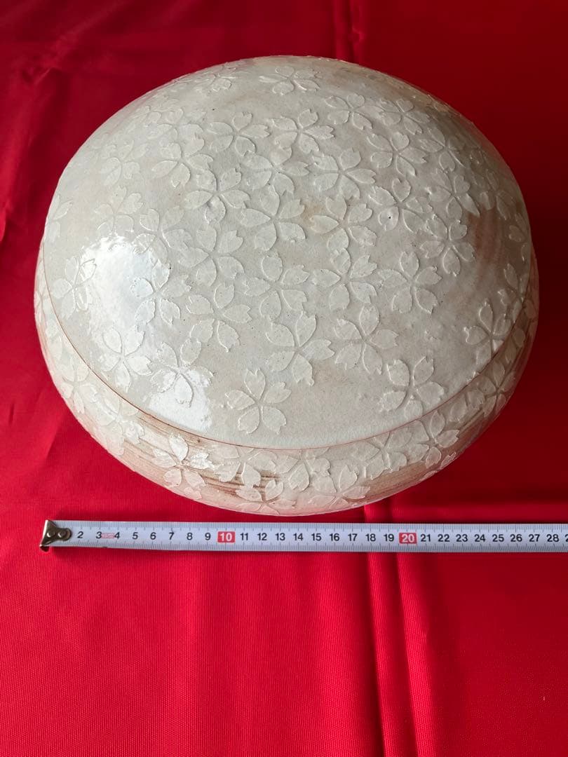 桜花文蓋物　加山哲也