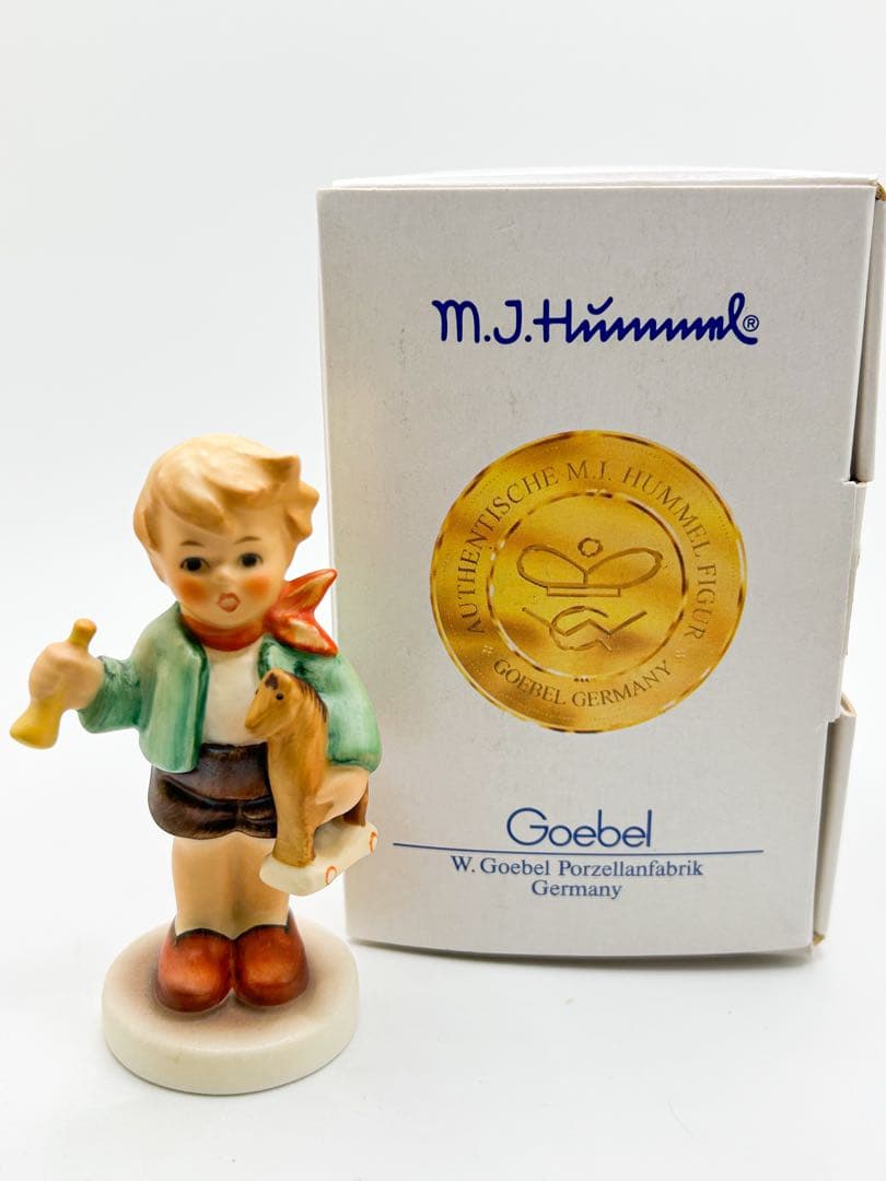 Goebel ゲーベル　フンメル人形　 #820