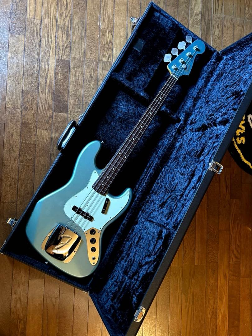 ベース Fender Japan Jazz Bass JB62-74 LPB