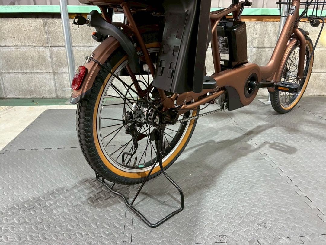 №8625電動自転車　パナソニック ギュット 20インチ✨美品✨希少カラー！