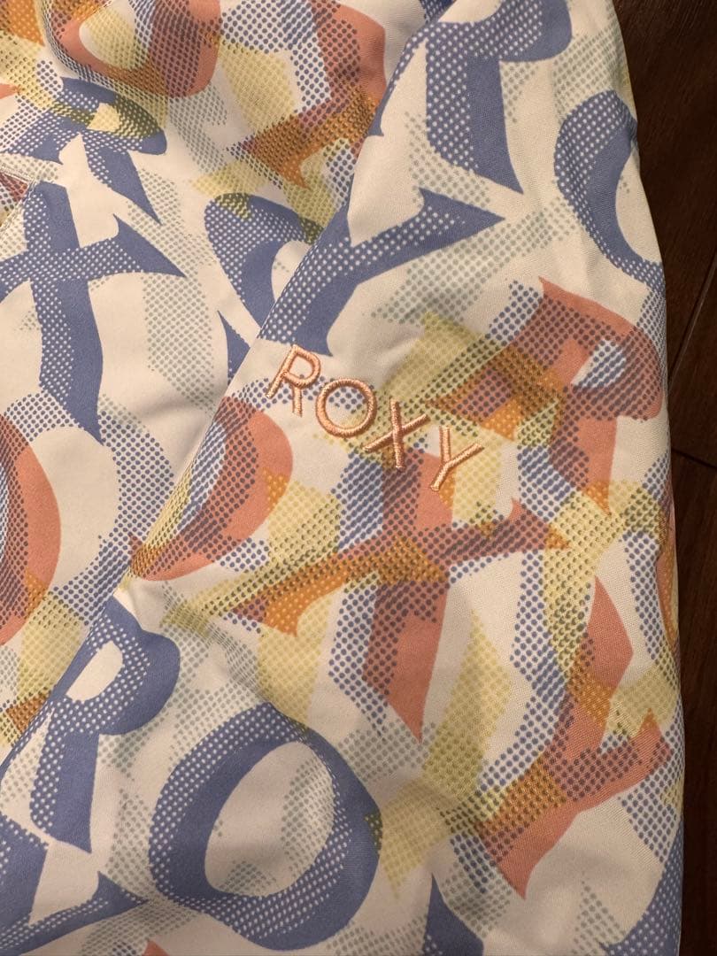 すぐに発送可能【ほぼ新品】ROXY ジャケット Lサイズ&パンツ XLサイズ