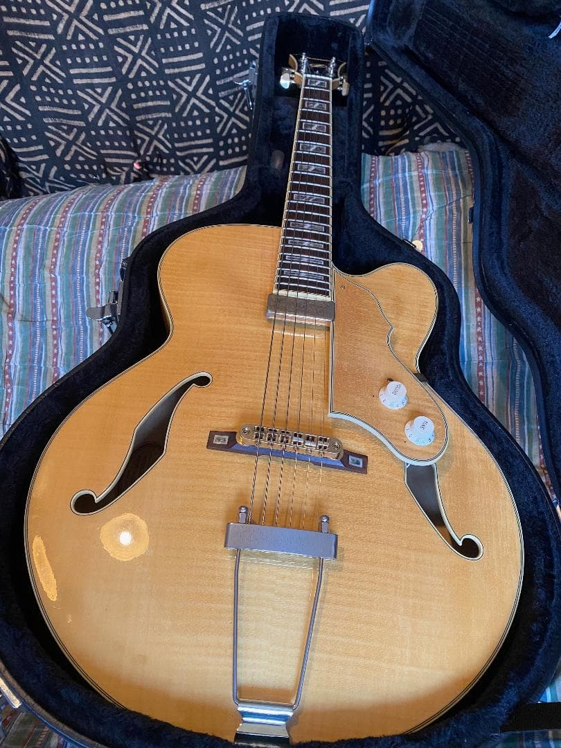 Ibanez(イバニーズ)AP-105Fホロウボディ/フルアコ ケース付属 美品