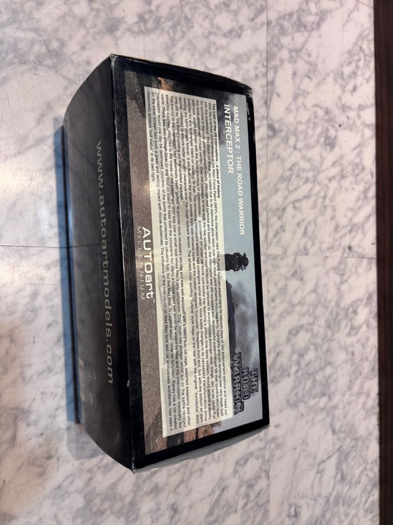 AUTOart マッドマックス2 インターセプター 1:18