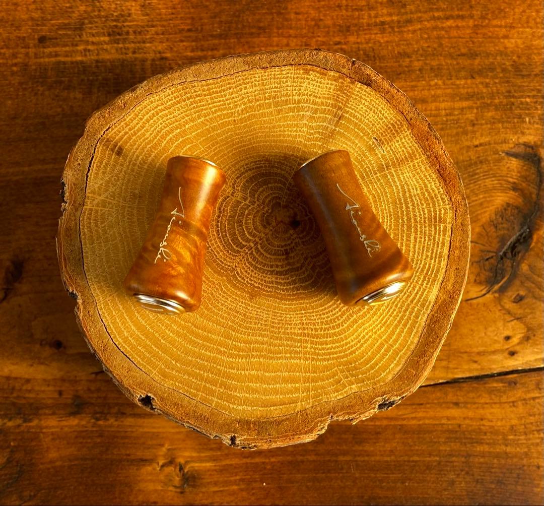 ウッドノブ　ハンドルノブ　黄金樟　丸型　リールカスタムパーツ　ダイワS シマノA