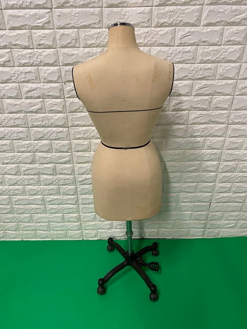 東京キイヤ トルソー マネキン ボディ ライン入り