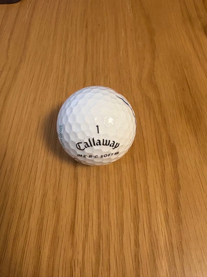 山内鈴蘭　サイン入りゴルフボール