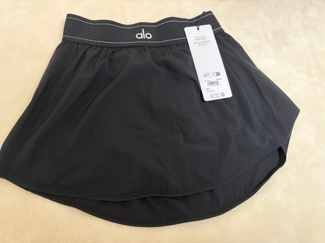 alo テニススカート 黒 新品タグ付き