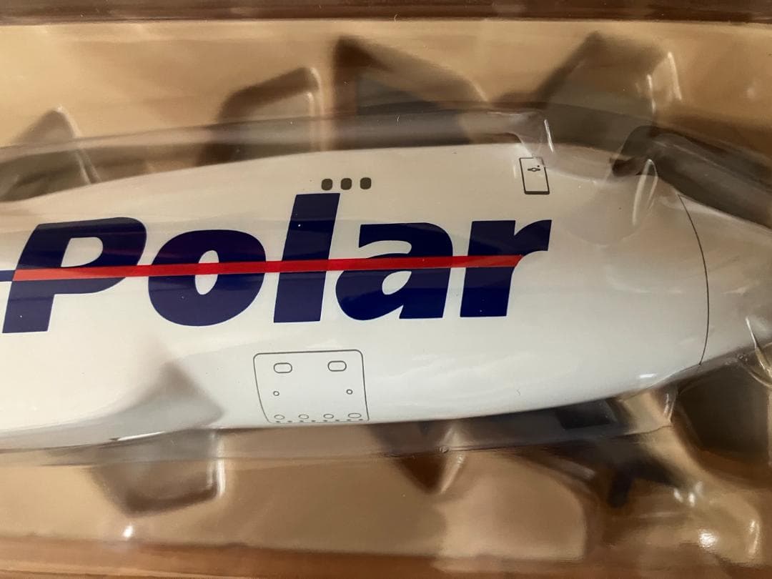 ポーラエアカーゴ　貨物機模型　B747-400F　1/200　　　ち