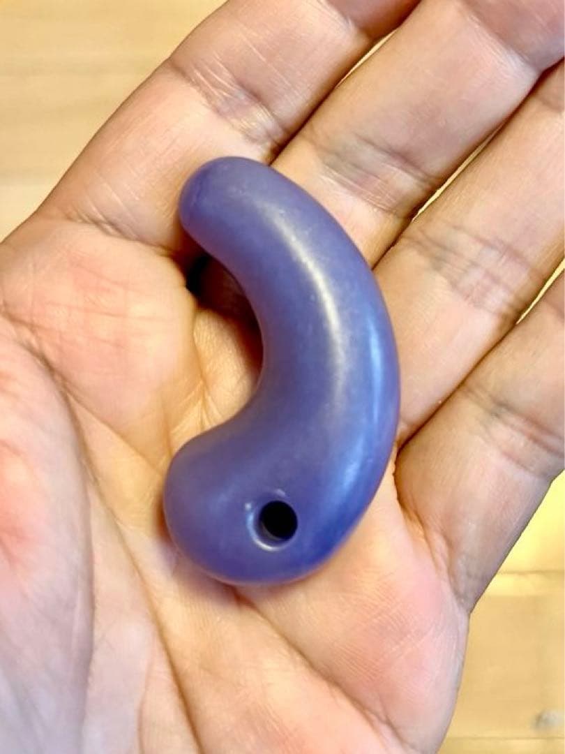 希少　古墳期　勾玉　古色紫　翡翠