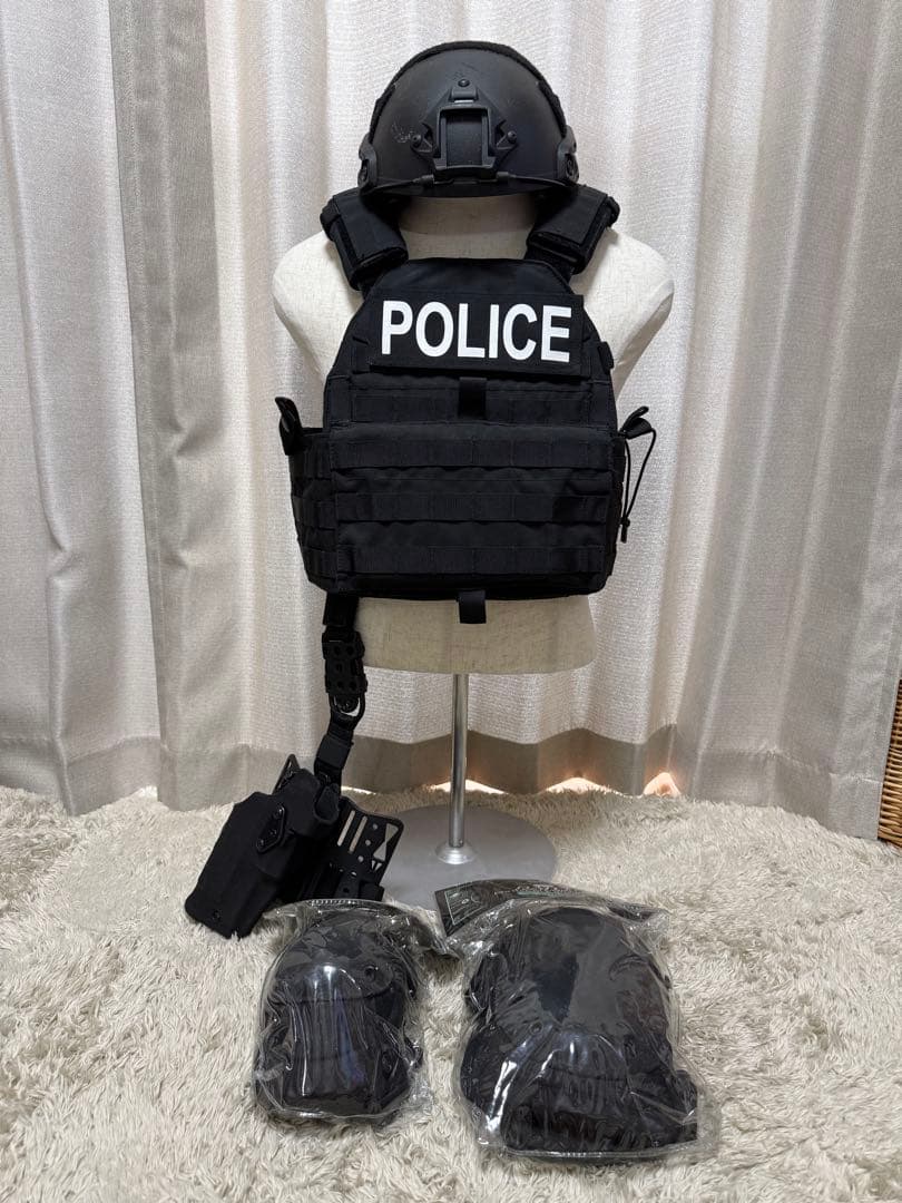 サバゲー　個人装備　プレートキャリア　ヘルメット